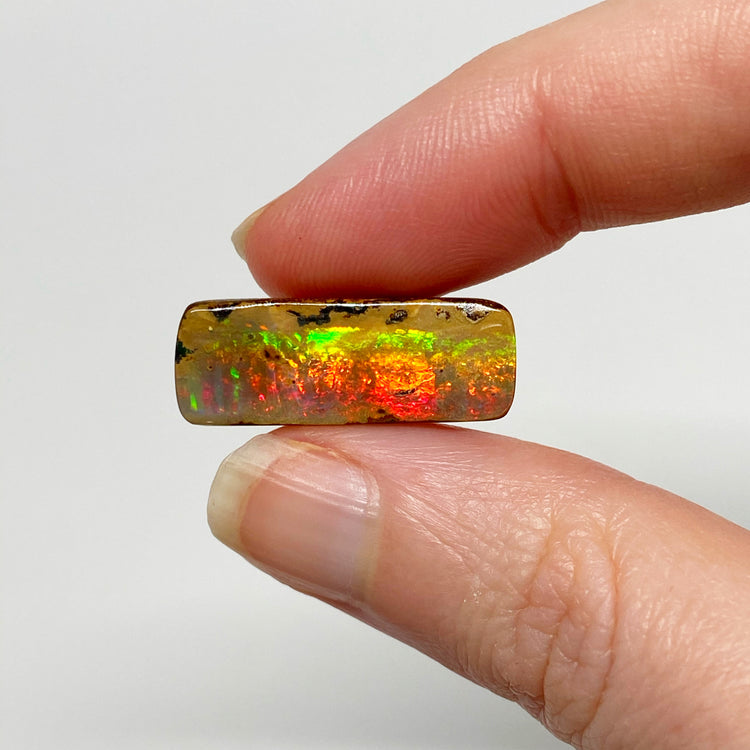 14.38 Ct flashy rainbow boulder opal pair