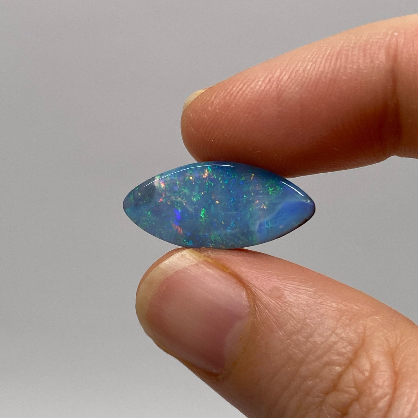 5.64 Ct blue boulder opal