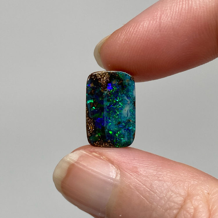 8.21 Ct green-blue boulder opal pair