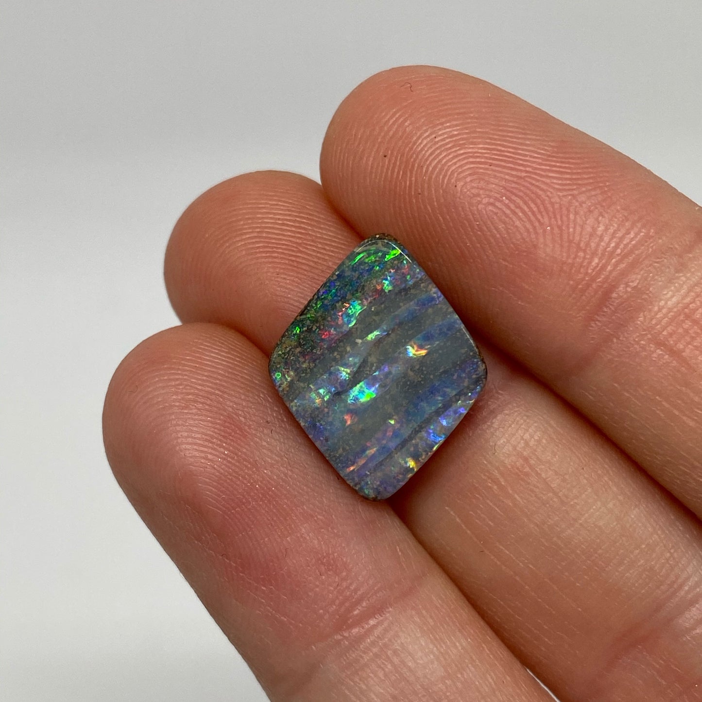 4.61 Ct rainbow stripe boulder opal